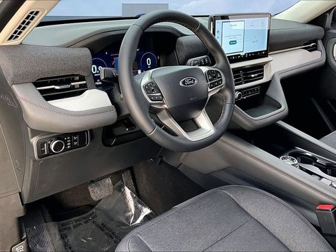 New 2026 Ford Explorer Active AWD/4WD image 7