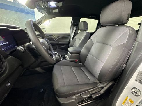 Used 2025 Chevrolet Colorado Trail Boss image 17