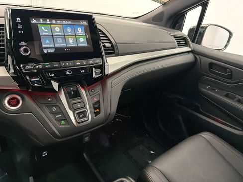 Used 2023 Honda Odyssey Sport image 24