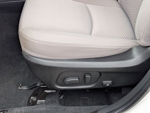 Used 2018 Subaru Forester 2.5i Premium AWD/4WD image 12
