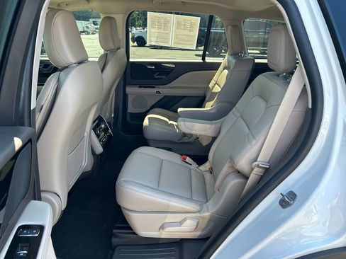 Certified 2024 Lincoln Aviator AWD w/ Premium Package image 27