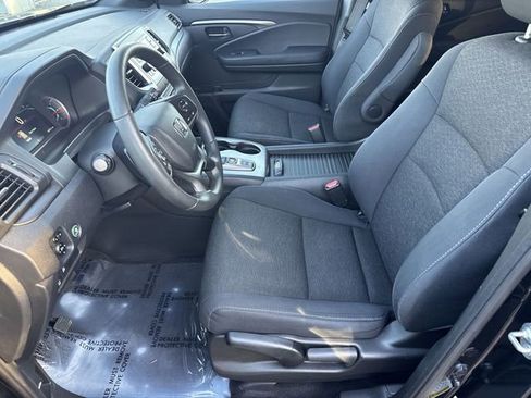 Used 2019 Honda Passport Sport image 14