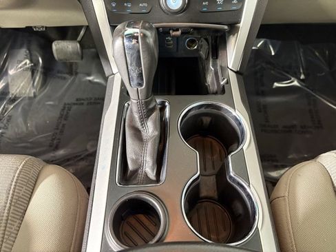 Used 2014 Ford Explorer XLT w/ Equipment Group 201A image 16