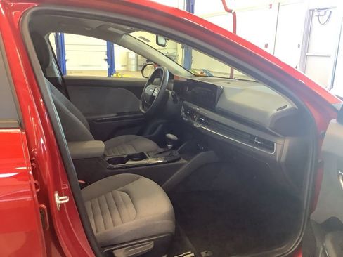 Certified 2025 Kia K4 EX FWD image 16