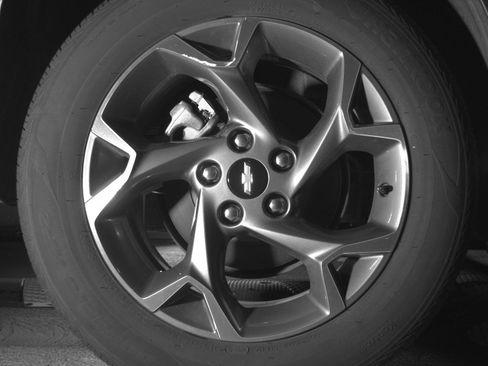 Used 2025 Chevrolet Trax LT w/ LT Convenience Package FWD image 15