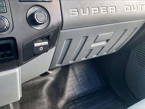 Used 2014 Ford F250 XL w/ Power Equipment Group image 15