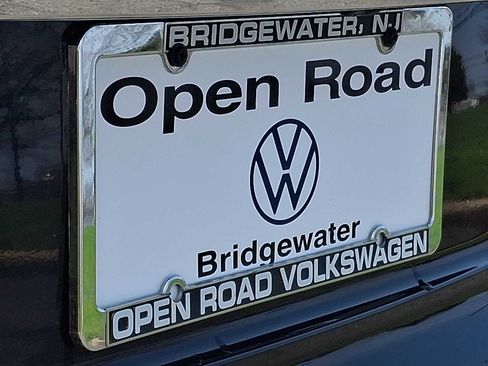 Used 2022 Volkswagen Atlas Cross Sport SE w/ Panoramic Sunroof Package image 30