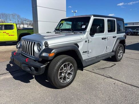 Used 2024 Jeep Wrangler Unlimited Sport AWD/4WD image 1