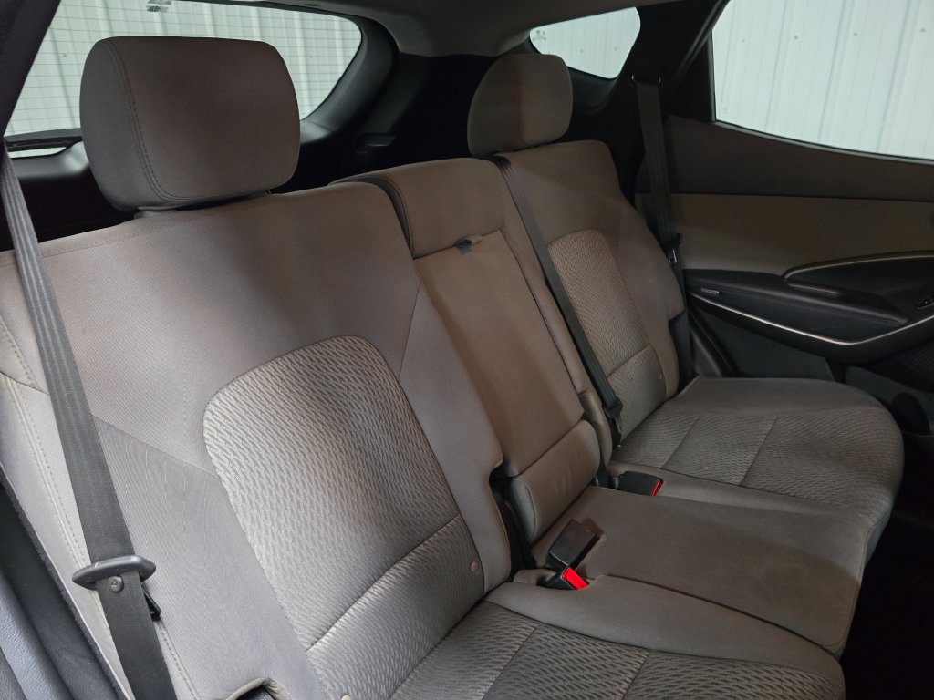 Used 2018 Hyundai Santa Fe Sport FWD image 20