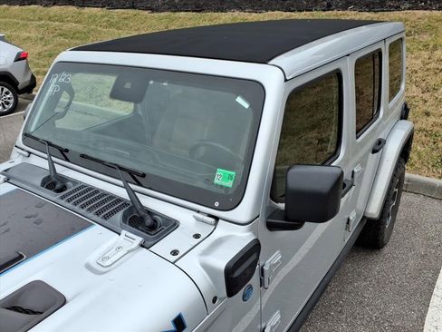 Used 2022 Jeep Wrangler Unlimited Rubicon 4xe w/ Steel Bumper Group image 3