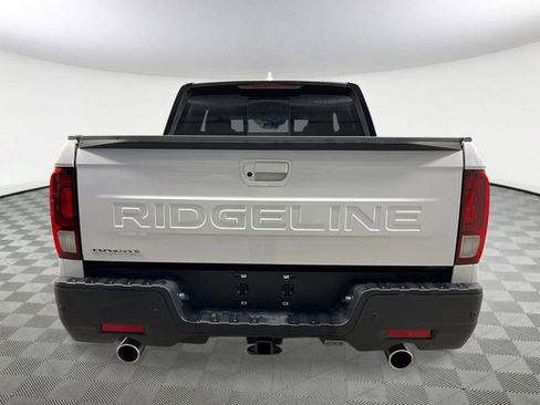 New 2026 Honda Ridgeline Black Edition image 4