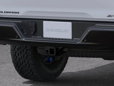 New 2026 Chevrolet Colorado ZR2 w/ Technology Package AWD/4WD image 14