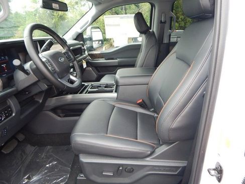 New 2026 Ford F250 Lariat w/ Chrome Package image 14