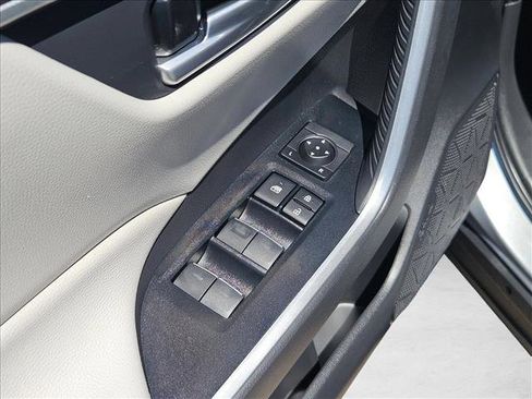 Used 2025 Toyota RAV4 XLE w/ Convenience Package FWD image 12