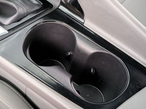 Used 2025 Hyundai Elantra SEL FWD image 19