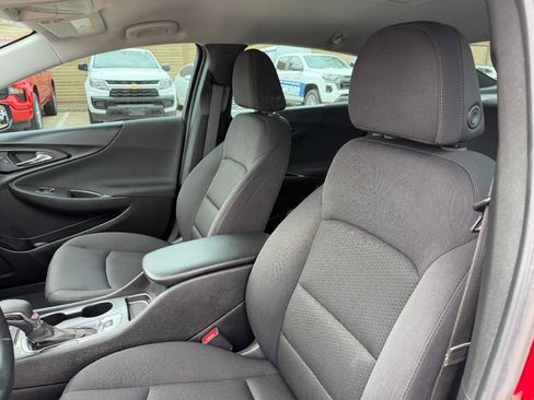 Used 2023 Chevrolet Malibu RS w/ LPO, Floor Liner Package FWD image 17