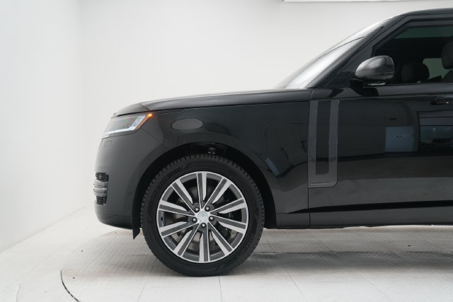 Used 2023 Land Rover Range Rover Autobiography AWD/4WD image 9