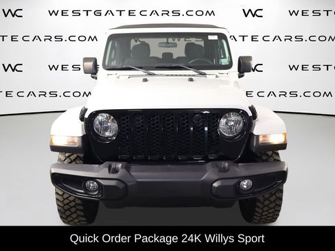 Used 2022 Jeep Gladiator Sport AWD/4WD image 2