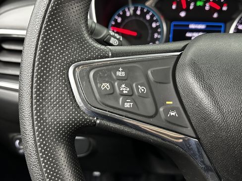 Used 2020 Chevrolet Equinox LT image 17