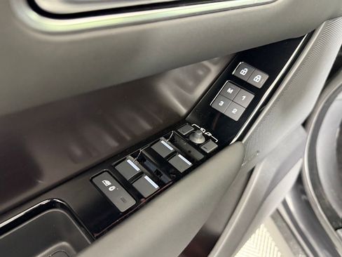 New 2026 Land Rover Range Rover Velar Dynamic SE image 14