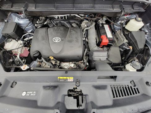 Used 2020 Toyota Highlander XLE image 8