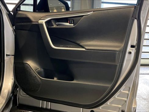 Used 2025 Toyota RAV4 XSE image 22