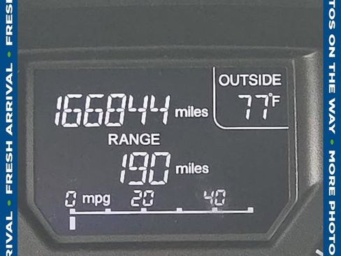 Used 2016 Honda Odyssey SE image 1