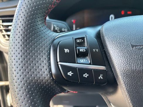 Used 2023 Ford Escape ST-Line image 16