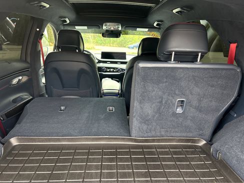 Used 2023 Genesis GV70 3.5T Sport w/ Sport Prestige Package image 32