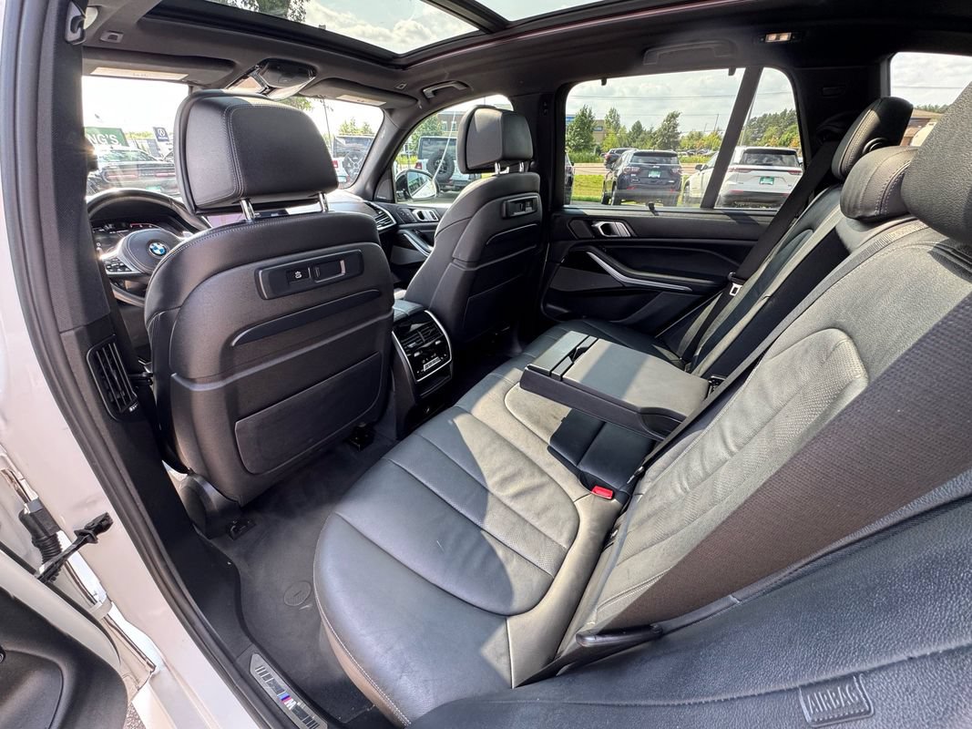 Used 2020 BMW X5 M50i AWD/4WD image 29