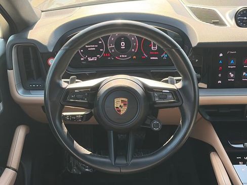 Used 2024 Porsche Cayenne Coupe AWD/4WD image 16