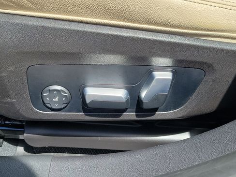 Certified 2023 BMW 330i Sedan w/ Premium Package RWD image 16