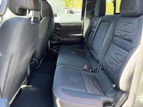 Used 2025 Nissan Frontier PRO-4X w/ Pro Convenience Package image 12