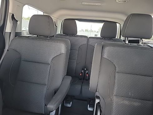 Used 2021 GMC Acadia SLE w/ Driver Convenience Package FWD image 24
