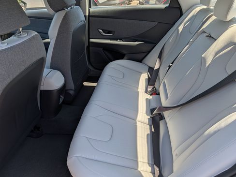 New 2026 Hyundai Elantra Limited FWD image 8