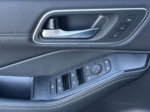 New 2026 Nissan Rogue Platinum AWD/4WD image 16