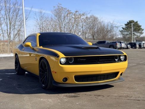 Used 2017 Dodge Challenger T/A image 3