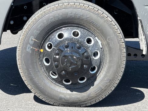 New 2026 RAM 3500 Big Horn AWD/4WD image 24