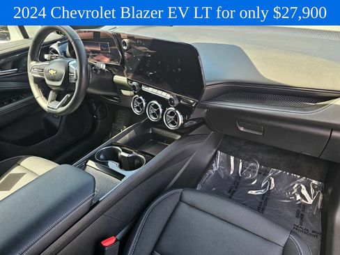 Used 2024 Chevrolet Blazer EV LT AWD/4WD image 9