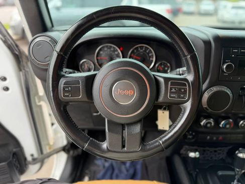 Used 2018 Jeep Wrangler Sport AWD/4WD image 27