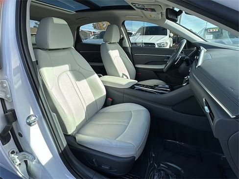 Used 2022 Hyundai Sonata Limited image 26