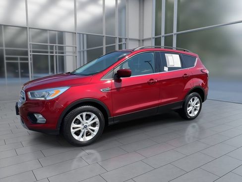 Used 2018 Ford Escape SEL FWD image 4