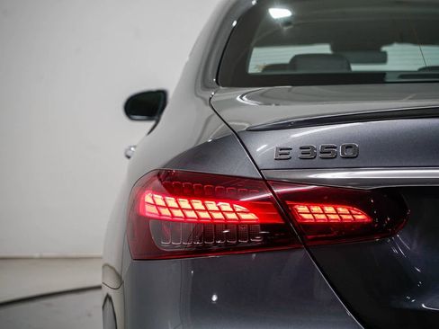 Used 2022 Mercedes-Benz E 350 Sedan image 9