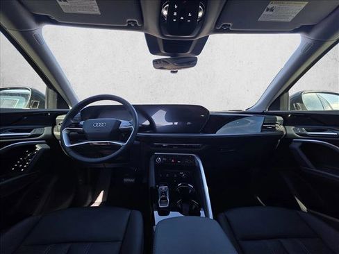 New 2025 Audi Q5 Premium image 18