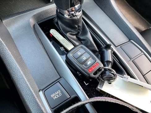 Used 2019 Honda Civic LX image 12