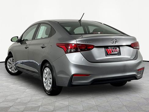 Used 2021 Hyundai Accent SE FWD image 4