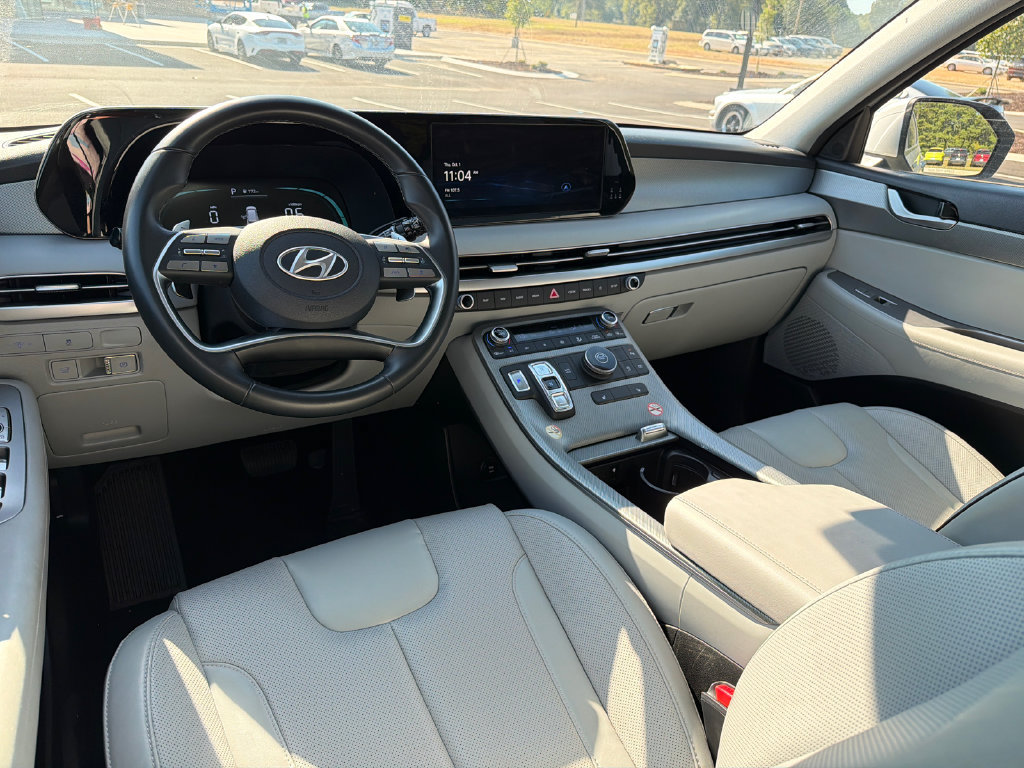 Used 2025 Hyundai Palisade SEL FWD image 18