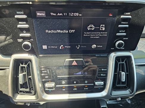 Used 2021 Kia Sorento S FWD image 29