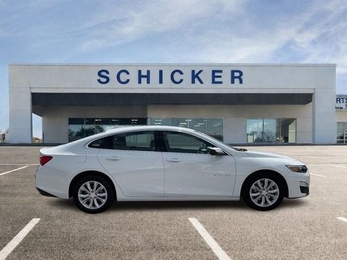 Used 2024 Chevrolet Malibu LT FWD image 2