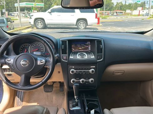 Used 2014 Nissan Maxima 3.5 SV w/ Technology Package FWD image 11